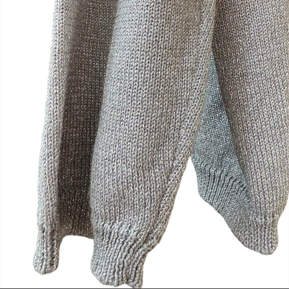 Josephine Chaus Silver Metallic Silk Vee-Neck Sweater Size IX - Picture 13 of 16